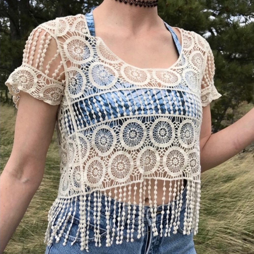 Dulcie crop top Medium cream crochet NWOT